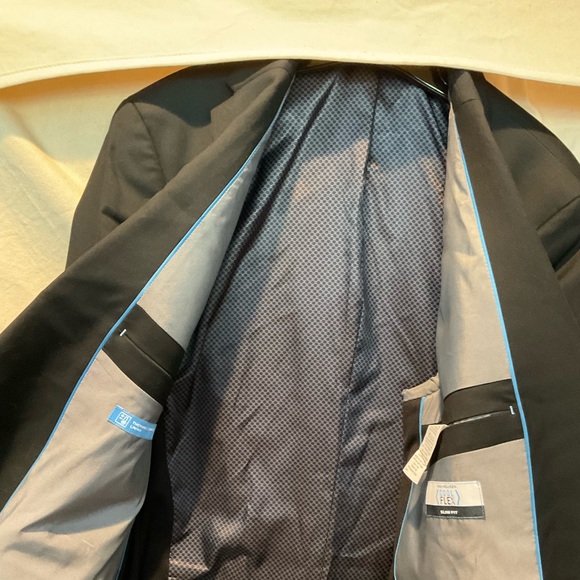 Van Heusen Sport Coat - Picture 3 of 3